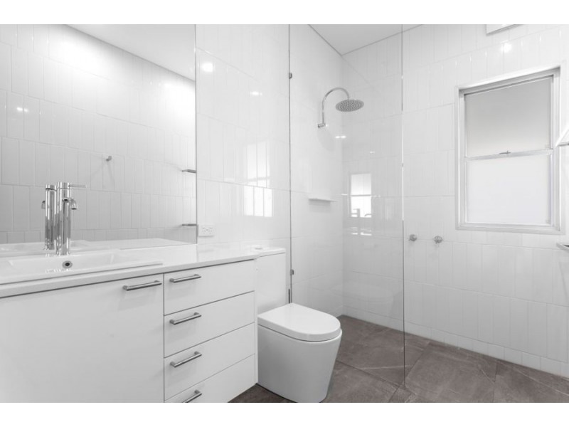 10A Norman Street, Wooloowin QLD 4030