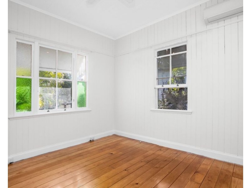 63 Kedron Park Road, Wooloowin QLD 4030