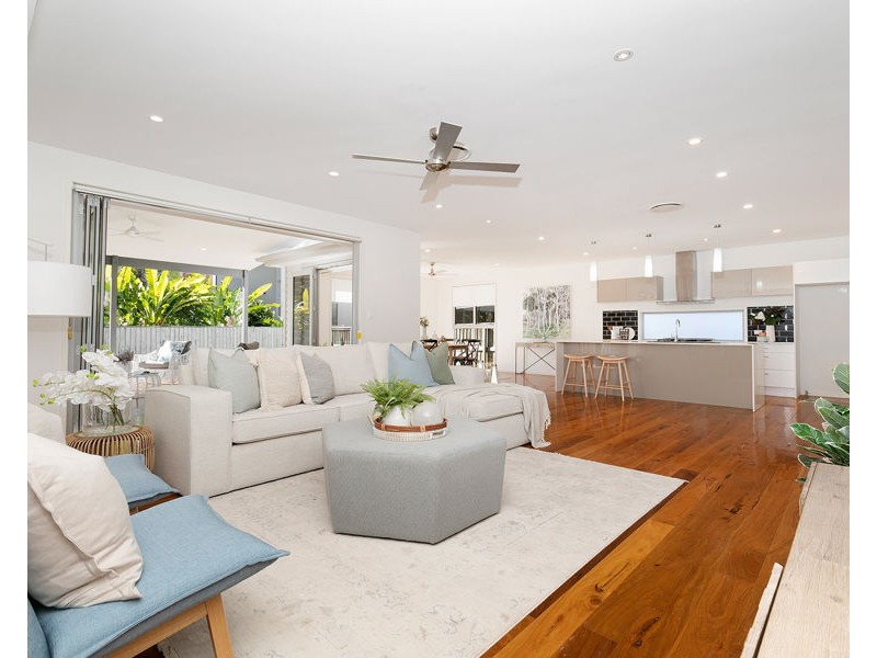 33 Little Barron Street, Gordon Park QLD 4031