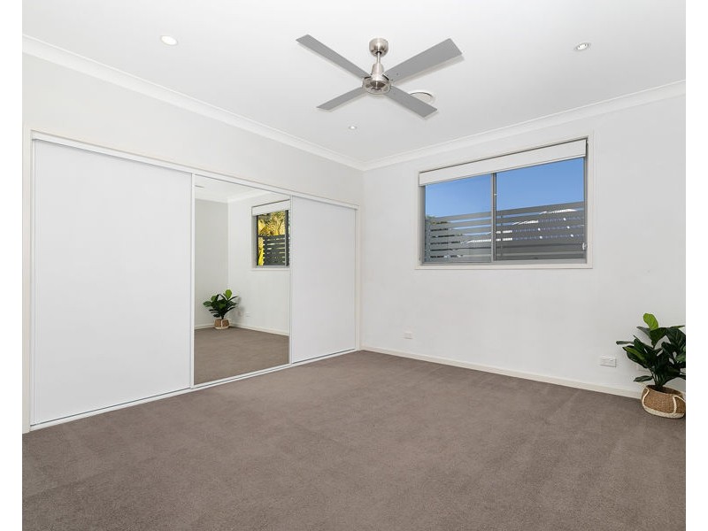 33 Little Barron Street, Gordon Park QLD 4031