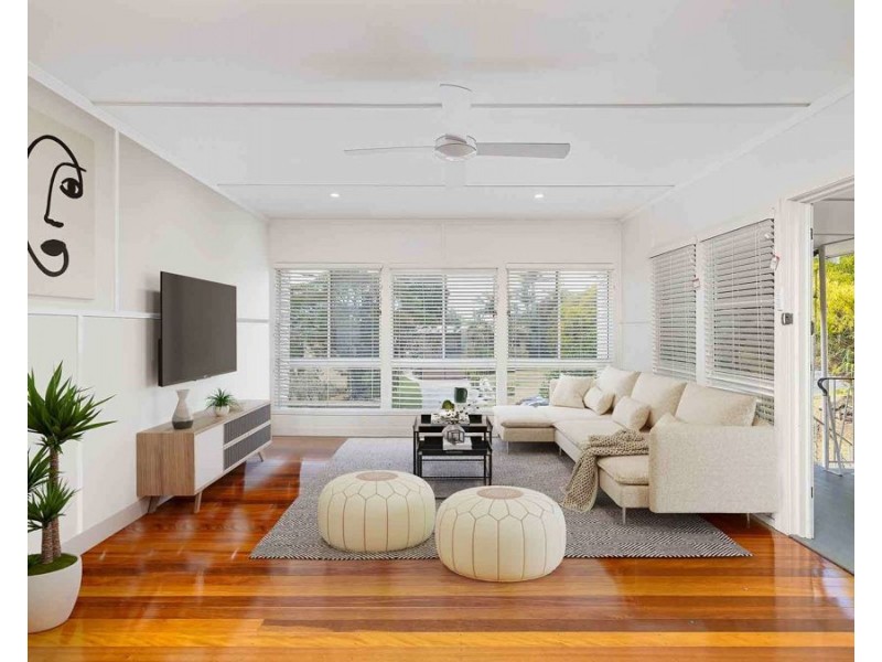 4 Tara Street, Stafford Heights QLD 4053