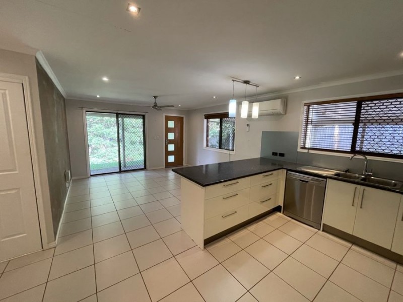 10 Joel Court, Kallangur QLD 4503