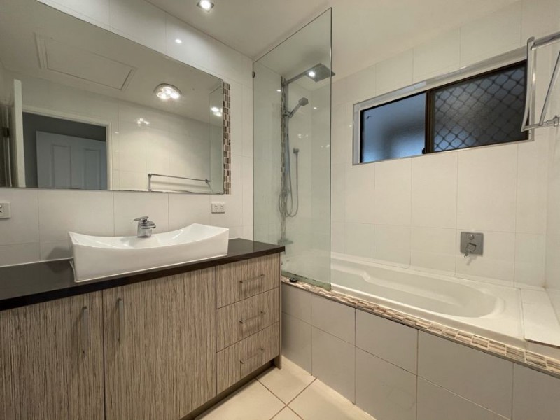 10 Joel Court, Kallangur QLD 4503