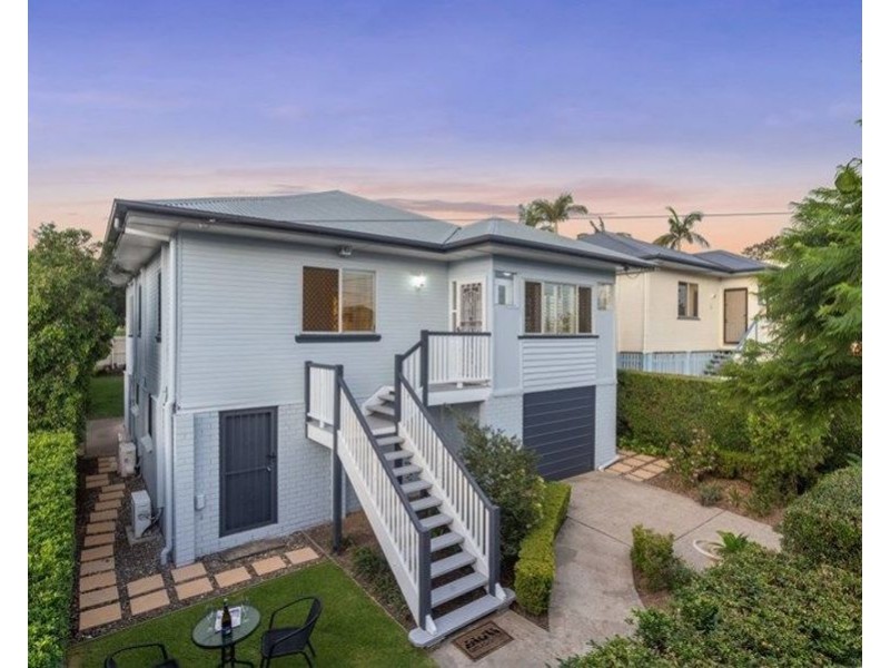 18 Sydney Street, Kedron QLD 4031