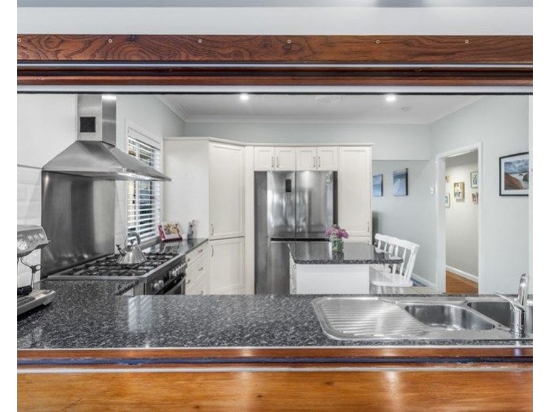 18 Sydney Street, Kedron QLD 4031