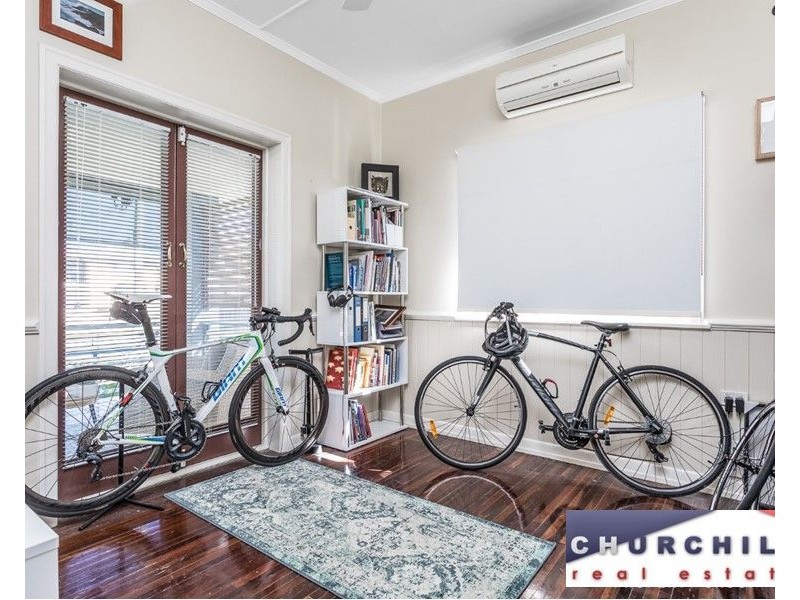 64 Shields Street, Redcliffe QLD 4020