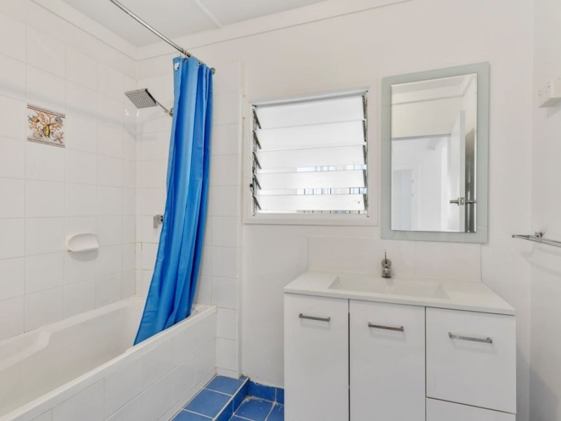 41 Shields Street, Redcliffe QLD 4020