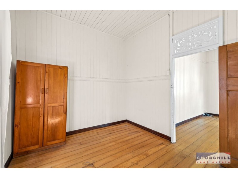 33 FIFTH AVENUE, Kedron QLD 4031