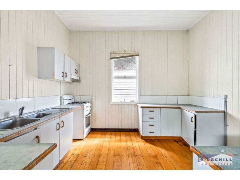 33 FIFTH AVENUE, Kedron QLD 4031