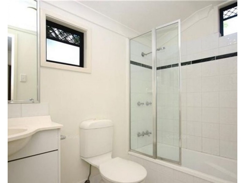 8/22 Wyndham Street, Herston QLD 4006