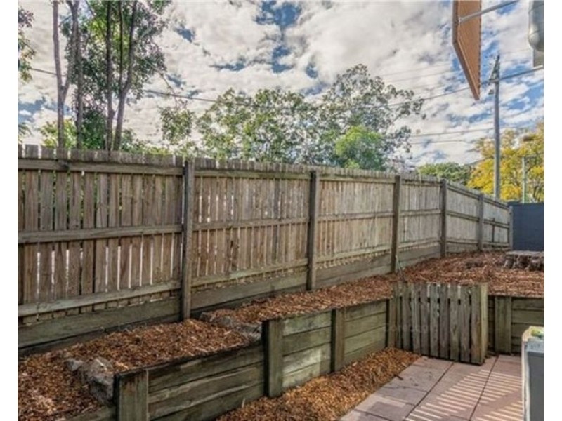 8/22 Wyndham Street, Herston QLD 4006