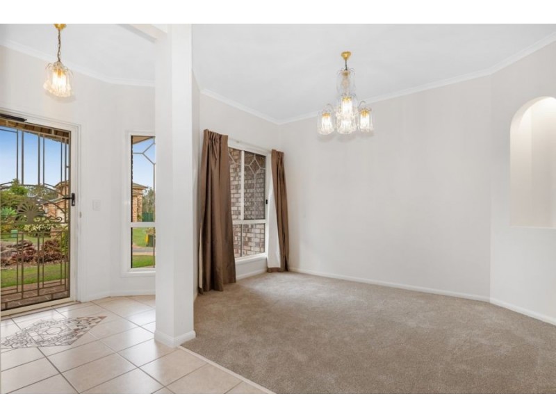 33 Minnelli Place, Mcdowall QLD 4053