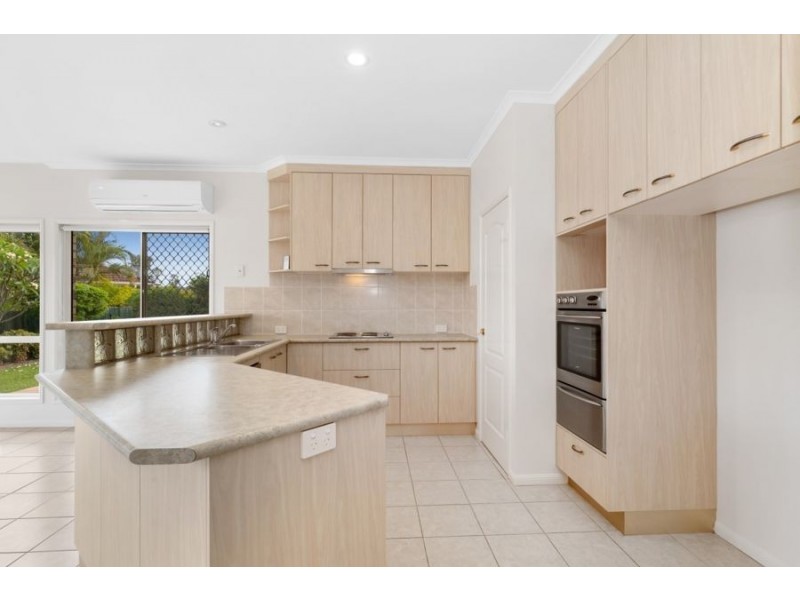 33 Minnelli Place, Mcdowall QLD 4053