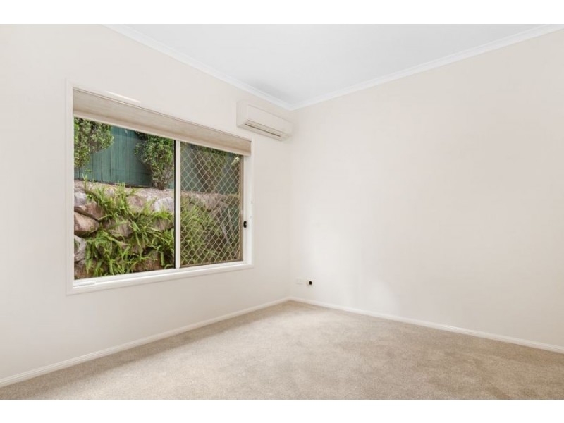 33 Minnelli Place, Mcdowall QLD 4053