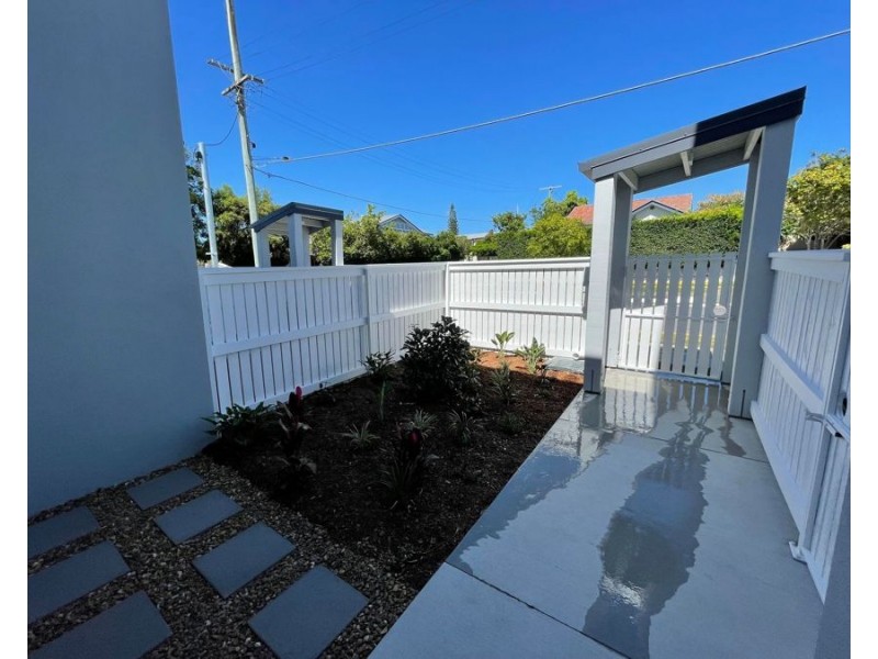 2/5 Wood Street, Kedron QLD 4031