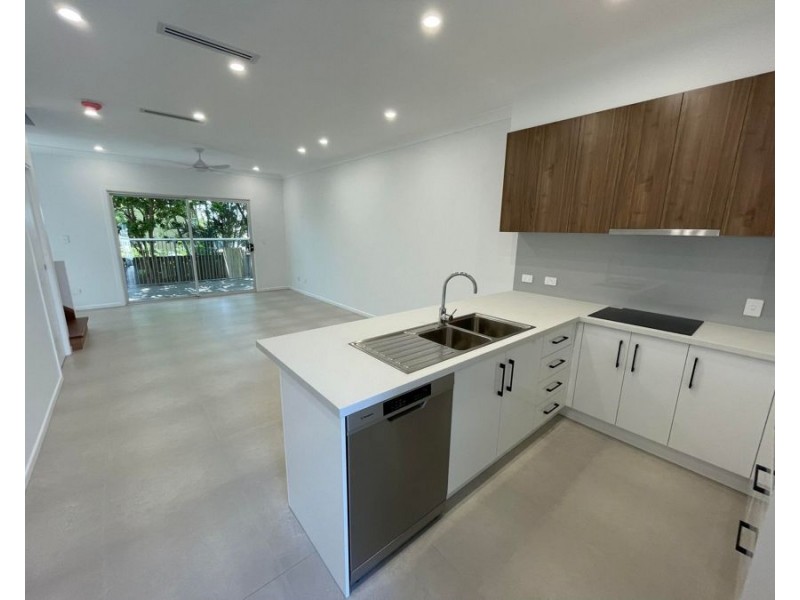 2/5 Wood Street, Kedron QLD 4031