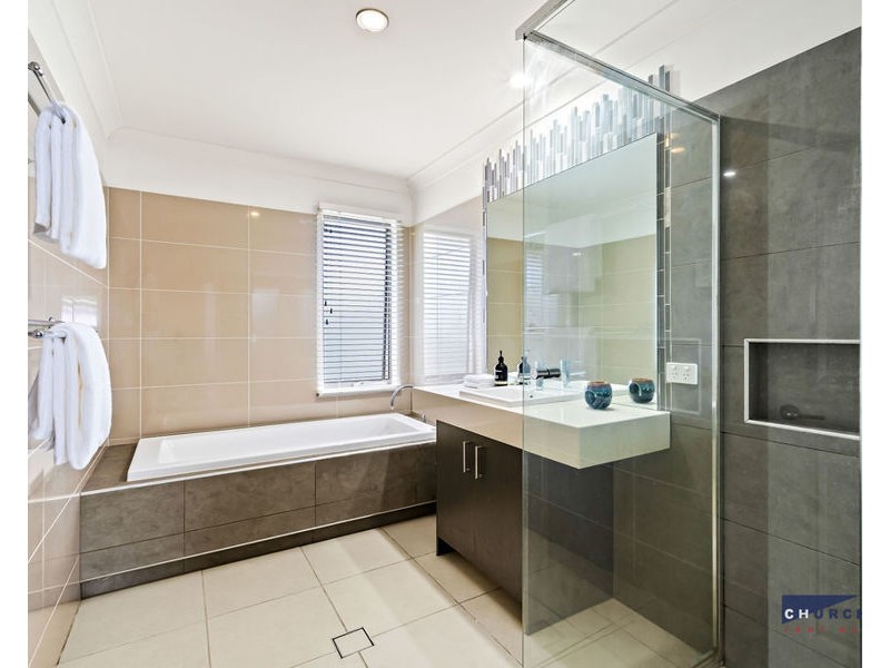 12 Groom Street, Gordon Park QLD 4031