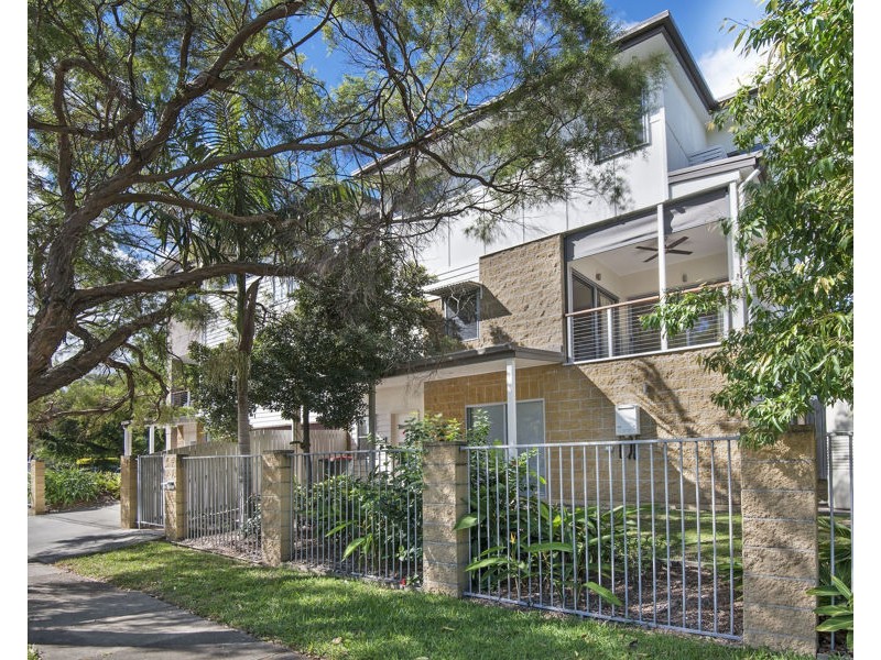 2/8 Shamrock Street, Gordon Park QLD 4031