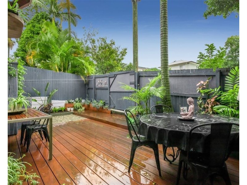 2/94 Haig Street, Gordon Park QLD 4031