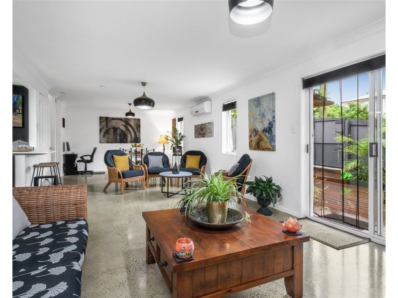 2/94 Haig Street, Gordon Park QLD 4031