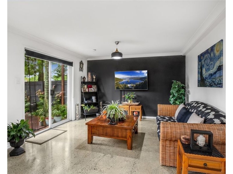 2/94 Haig Street, Gordon Park QLD 4031