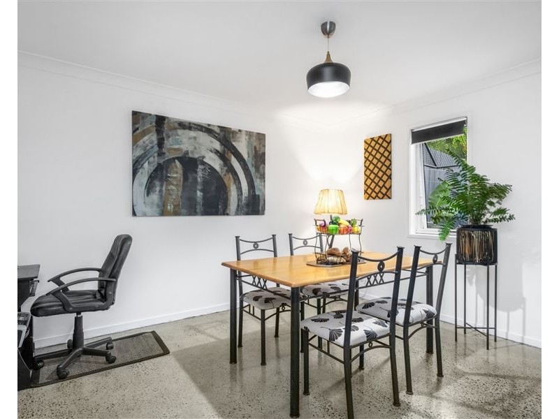 2/94 Haig Street, Gordon Park QLD 4031