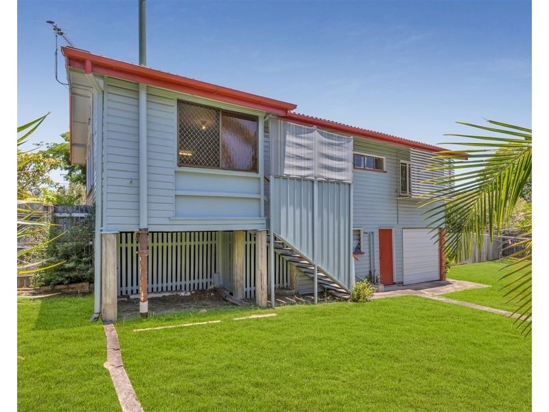 53 Redwood St, Stafford Heights QLD 4053