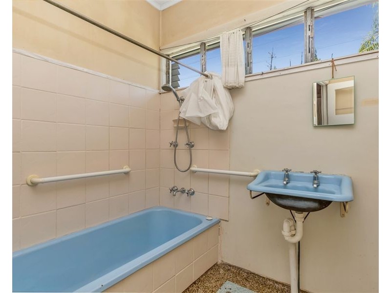 53 Redwood St, Stafford Heights QLD 4053