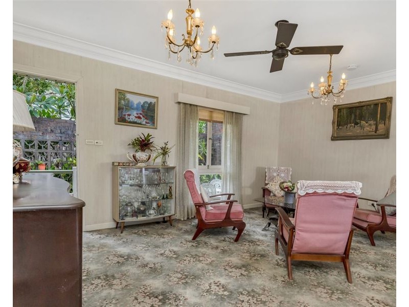 42 Coverdale St, Indooroopilly QLD 4068