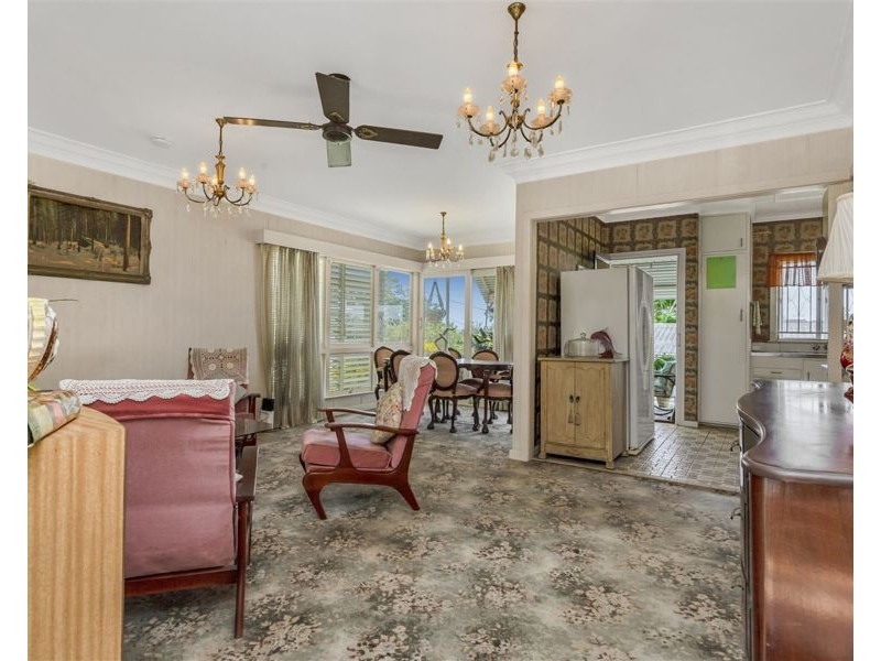 42 Coverdale St, Indooroopilly QLD 4068