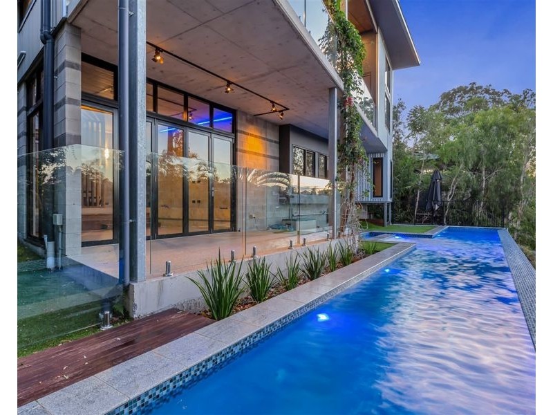 24 Greenway Street, Grange QLD 4051