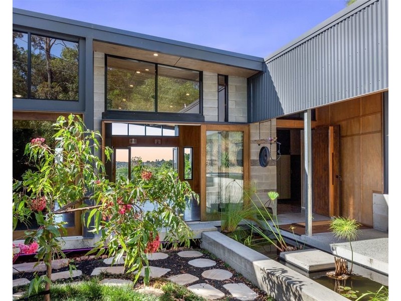 24 Greenway Street, Grange QLD 4051