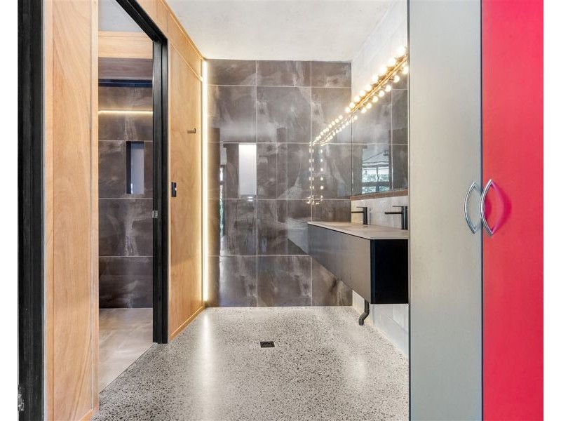 24 Greenway Street, Grange QLD 4051