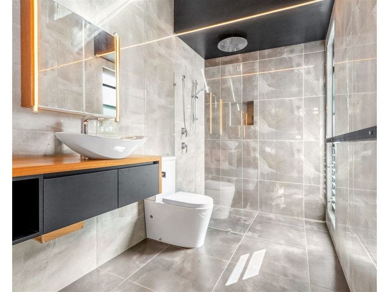 24 Greenway Street, Grange QLD 4051