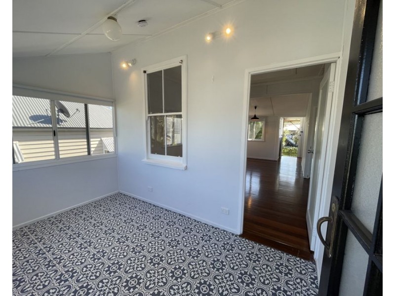 35 Taylor Street, Windsor QLD 4030