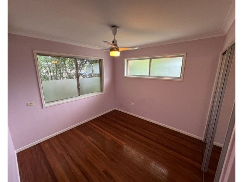 19 Turner Ave, Fairfield QLD 4103