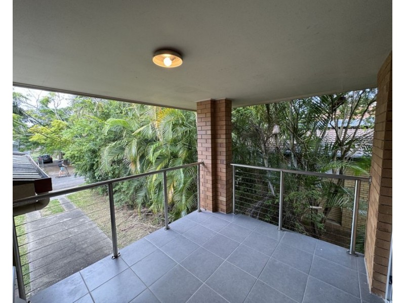 19 Turner Ave, Fairfield QLD 4103