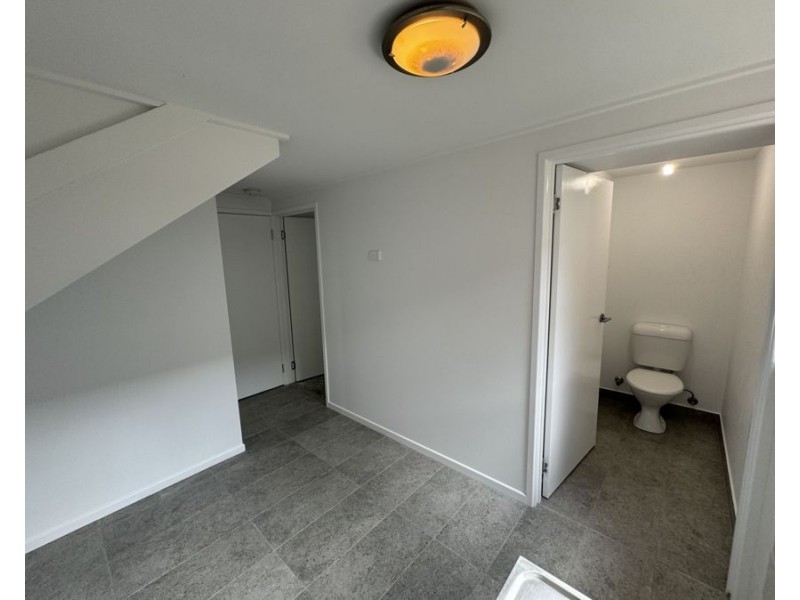 19 Turner Ave, Fairfield QLD 4103
