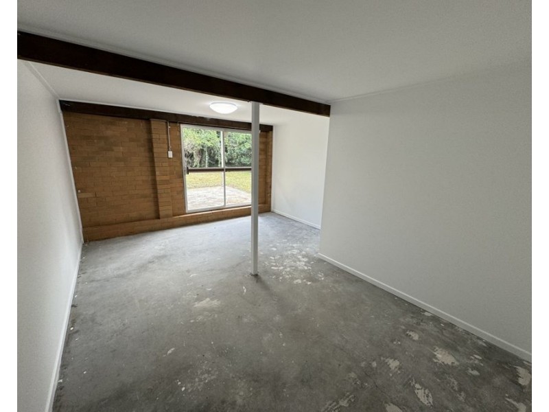 19 Turner Ave, Fairfield QLD 4103