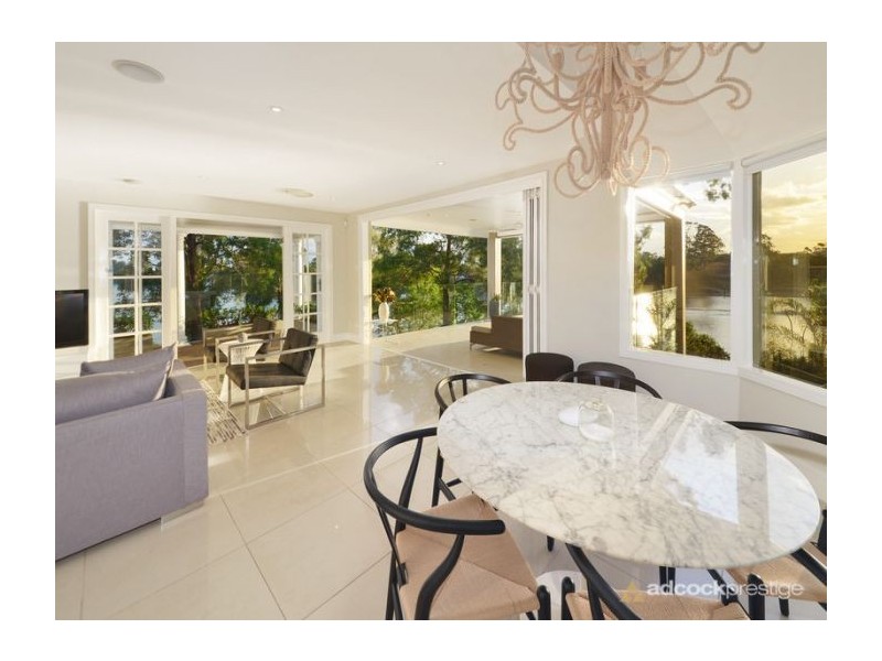 33 Glencairn Avenue, Indooroopilly QLD 4068