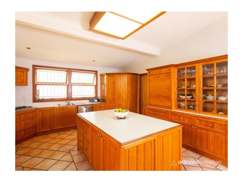124 Harts Road, Indooroopilly QLD 4068
