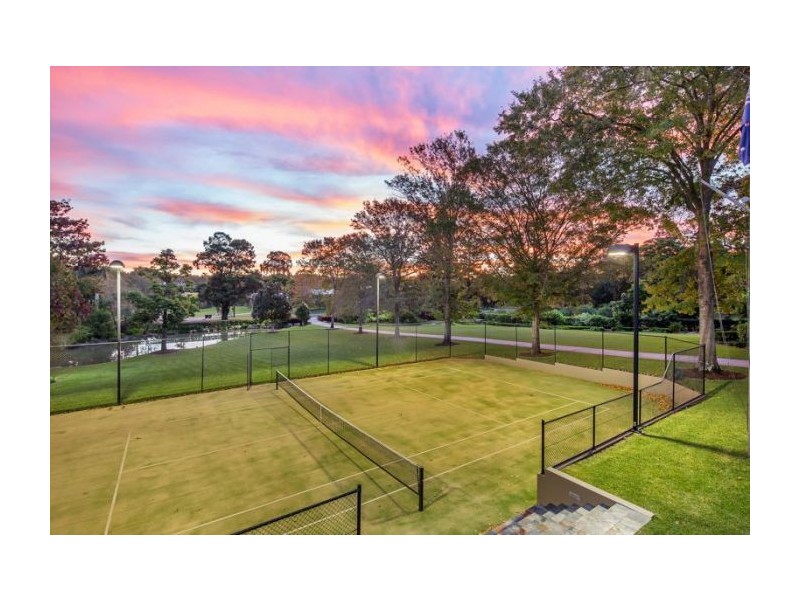 15 Ningana Street, Fig Tree Pocket QLD 4069