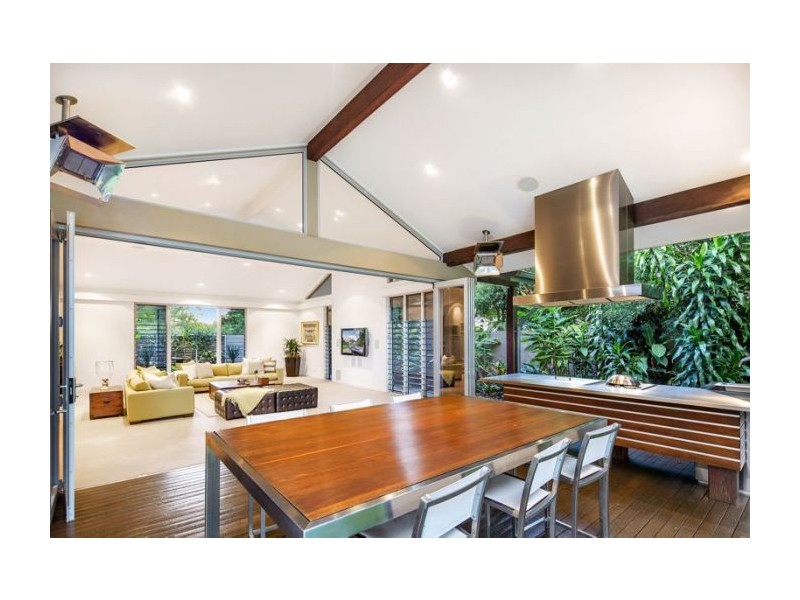 15 Ningana Street, Fig Tree Pocket QLD 4069