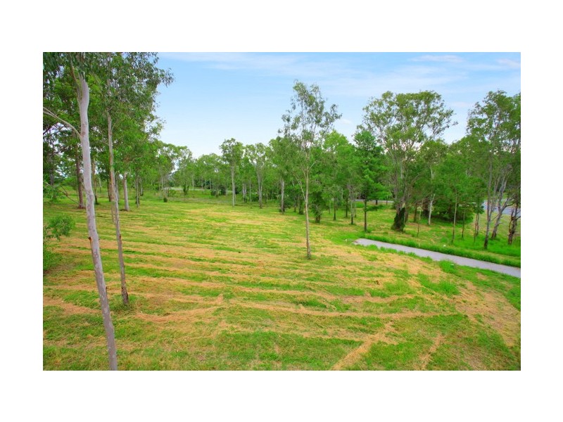 5 Winrock Street, Brookfield QLD 4069