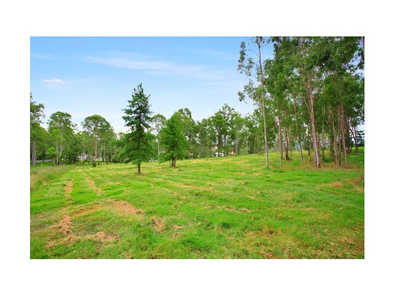 5 Winrock Street, Brookfield QLD 4069