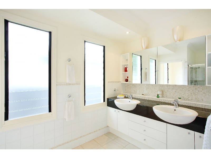 137 Hilda Street, Corinda QLD 4075