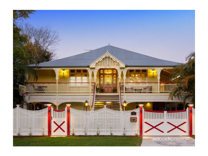 8 Laurel Avenue, Chelmer QLD 4068