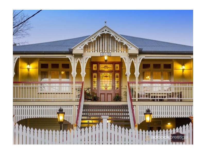 8 Laurel Avenue, Chelmer QLD 4068