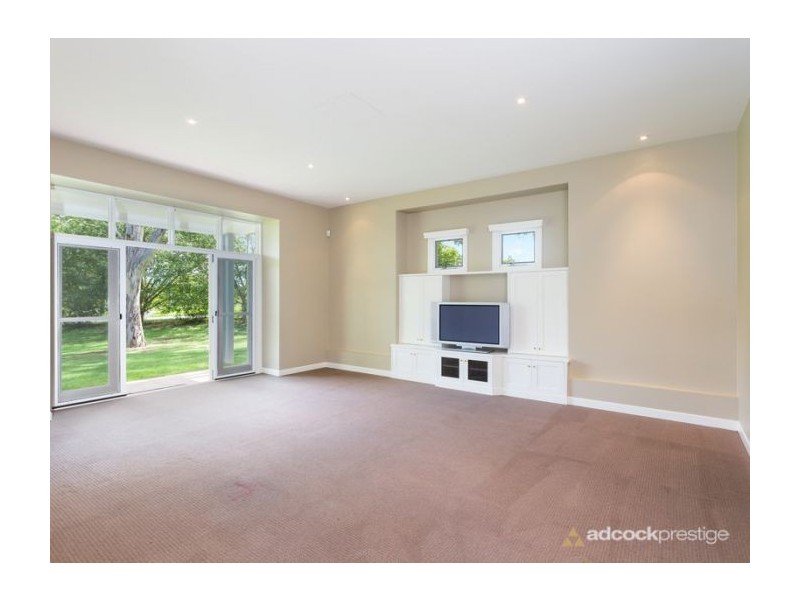 302 Jesmond Road, Fig Tree Pocket QLD 4069