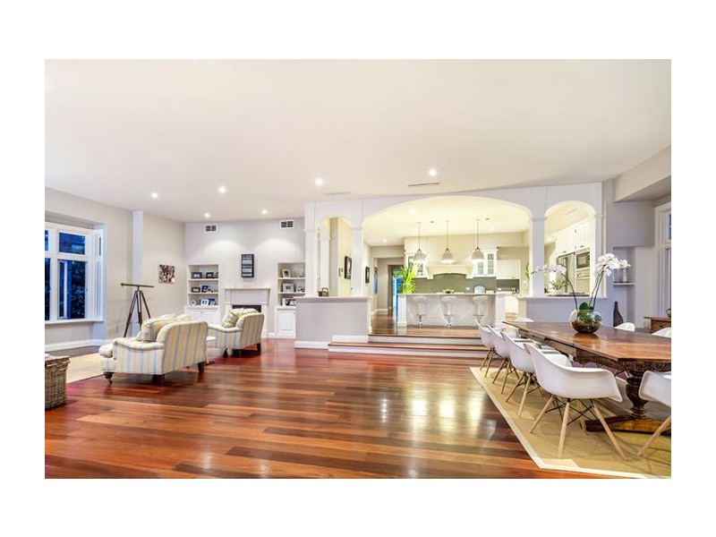 141 Laurel Avenue, Chelmer QLD 4068